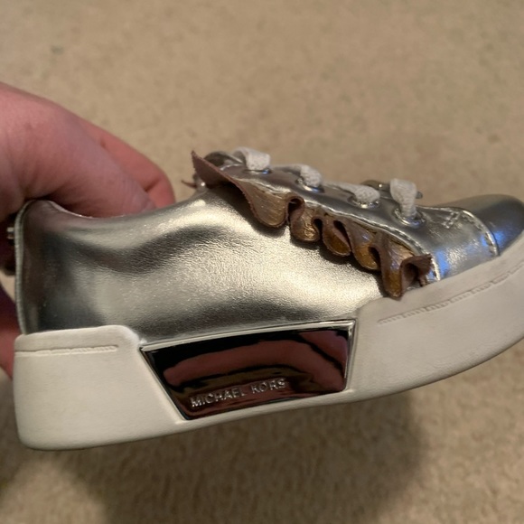 Michael Kors metallic toddler shoes - Picture 3 of 4